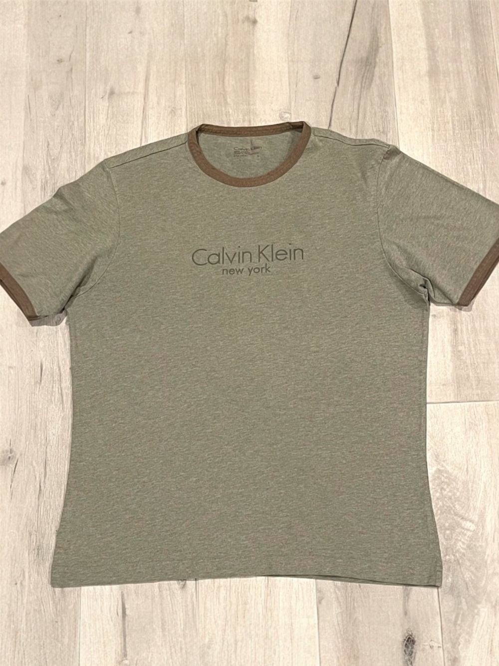 Calvin Klein Man Green T shirt Short sleeve Small